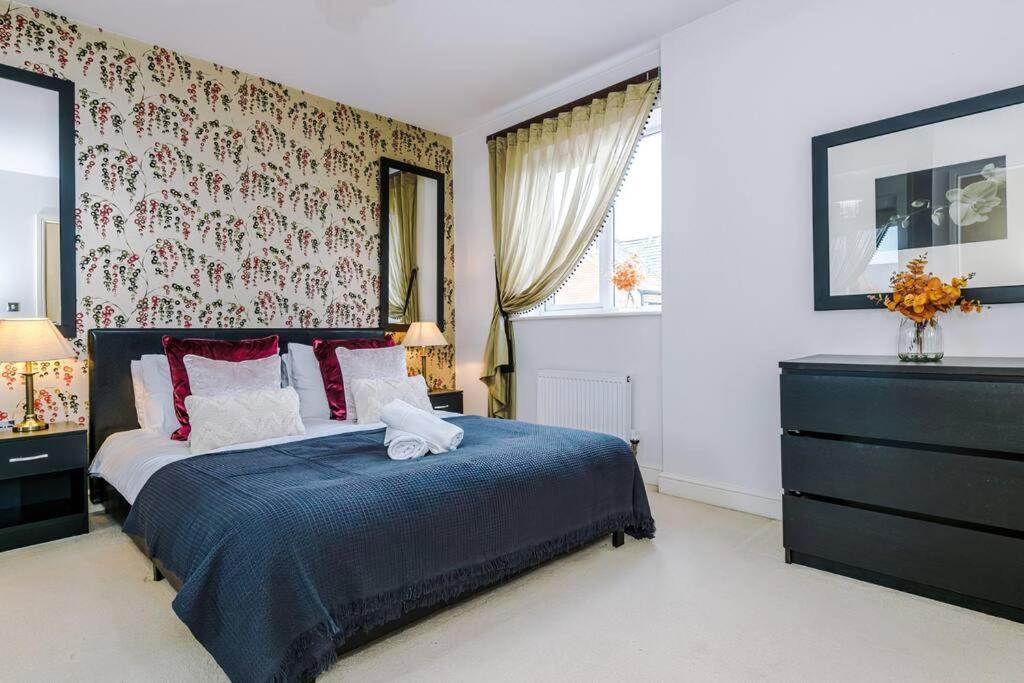Stylish Townhouse Chester City Centre With Parking Extérieur photo