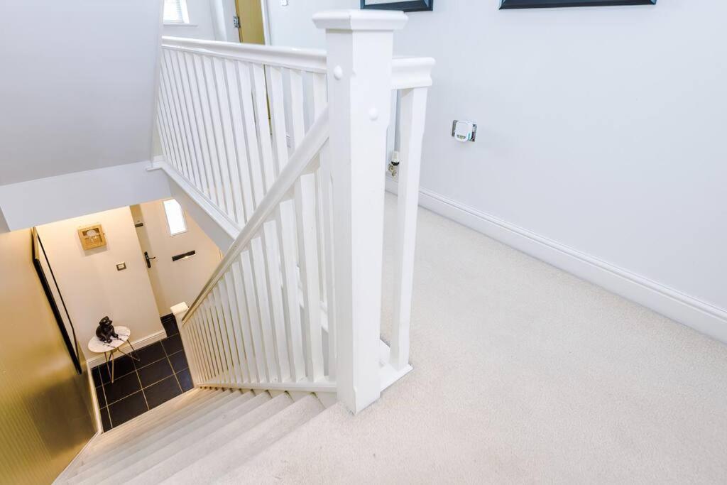Stylish Townhouse Chester City Centre With Parking Extérieur photo